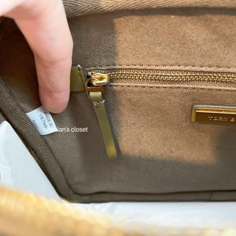 🔥NeW! Tory Burch Kira Quilted Camera Bag - Picture 17 of 17